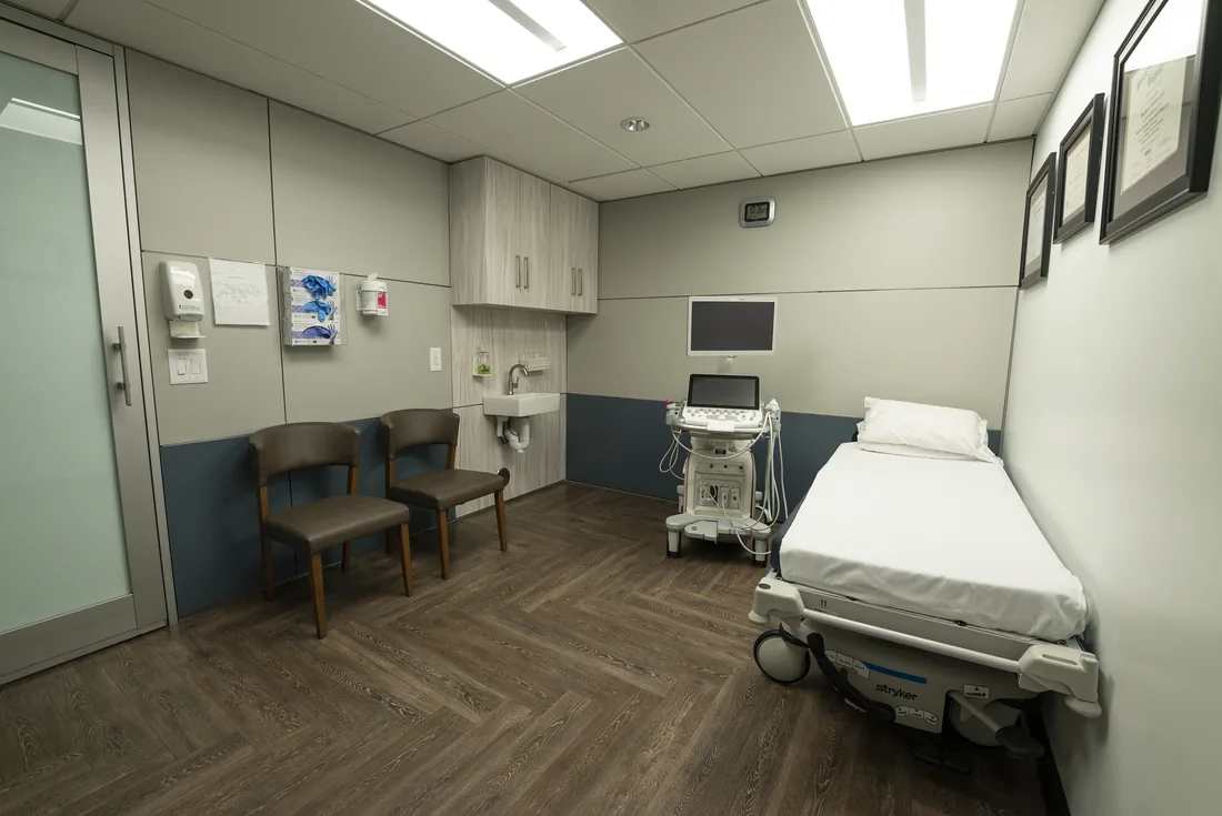 Advanced Vascular Centers evaluation room for Hemorrhoids